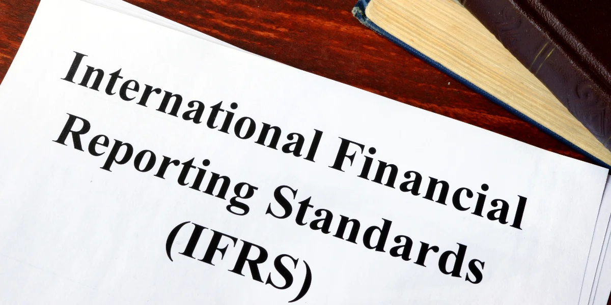 IFRS 3 :BUSINESS COMBINATIONS