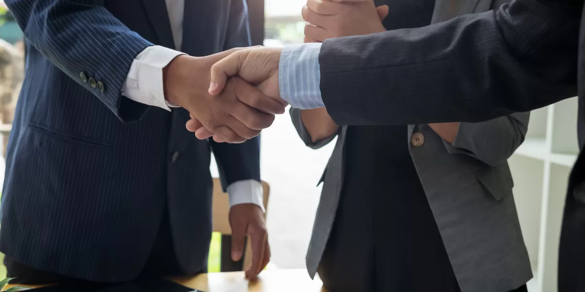 How can a public shareholding company get started in Dubai?